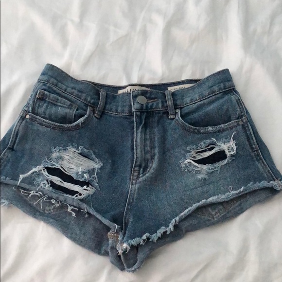 High-rise shorts - Picture 1 of 3